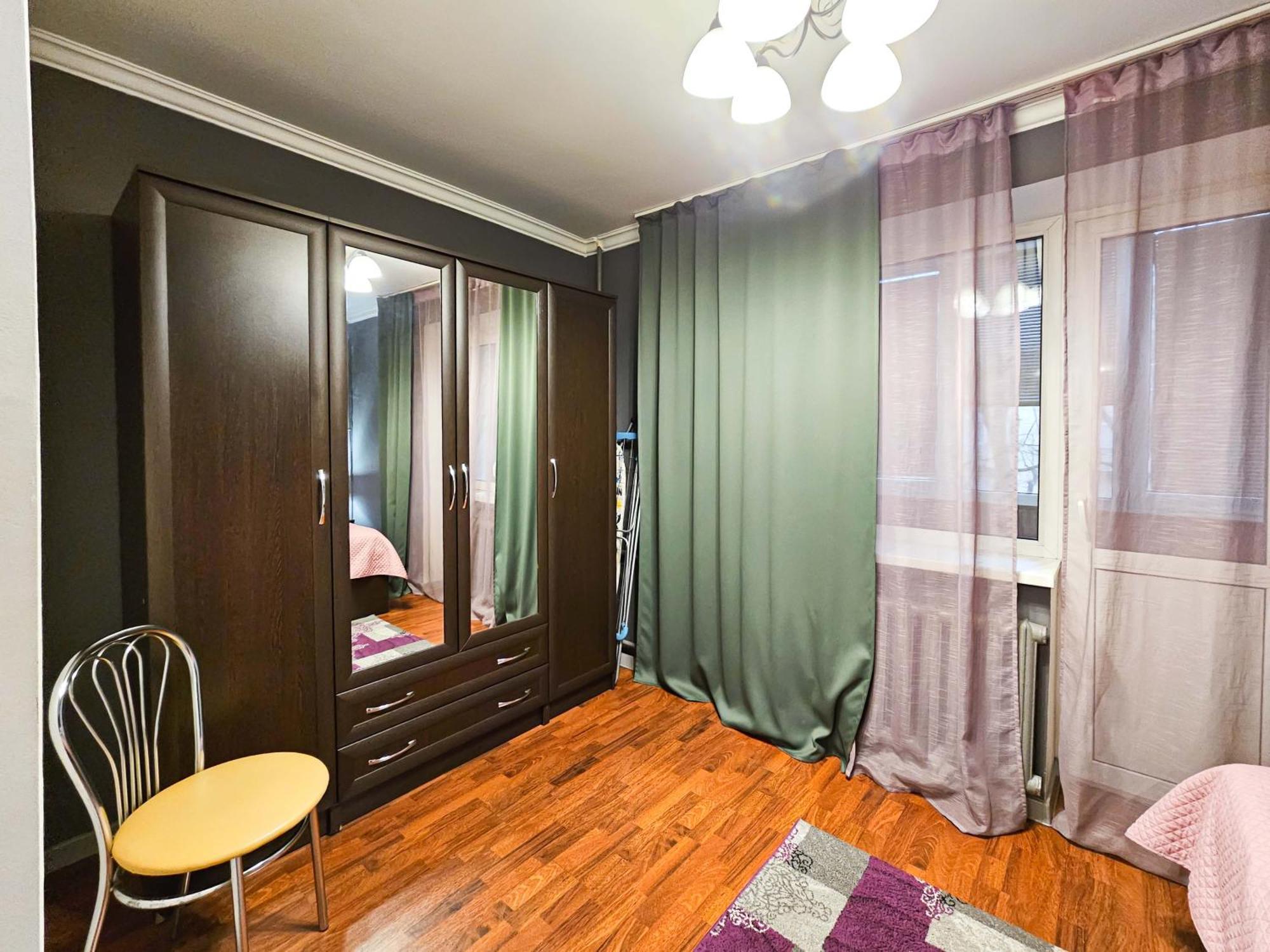 Nadezhda Apartments On The Nauryzbai Batyr 82 Алма Ата Екстериор снимка