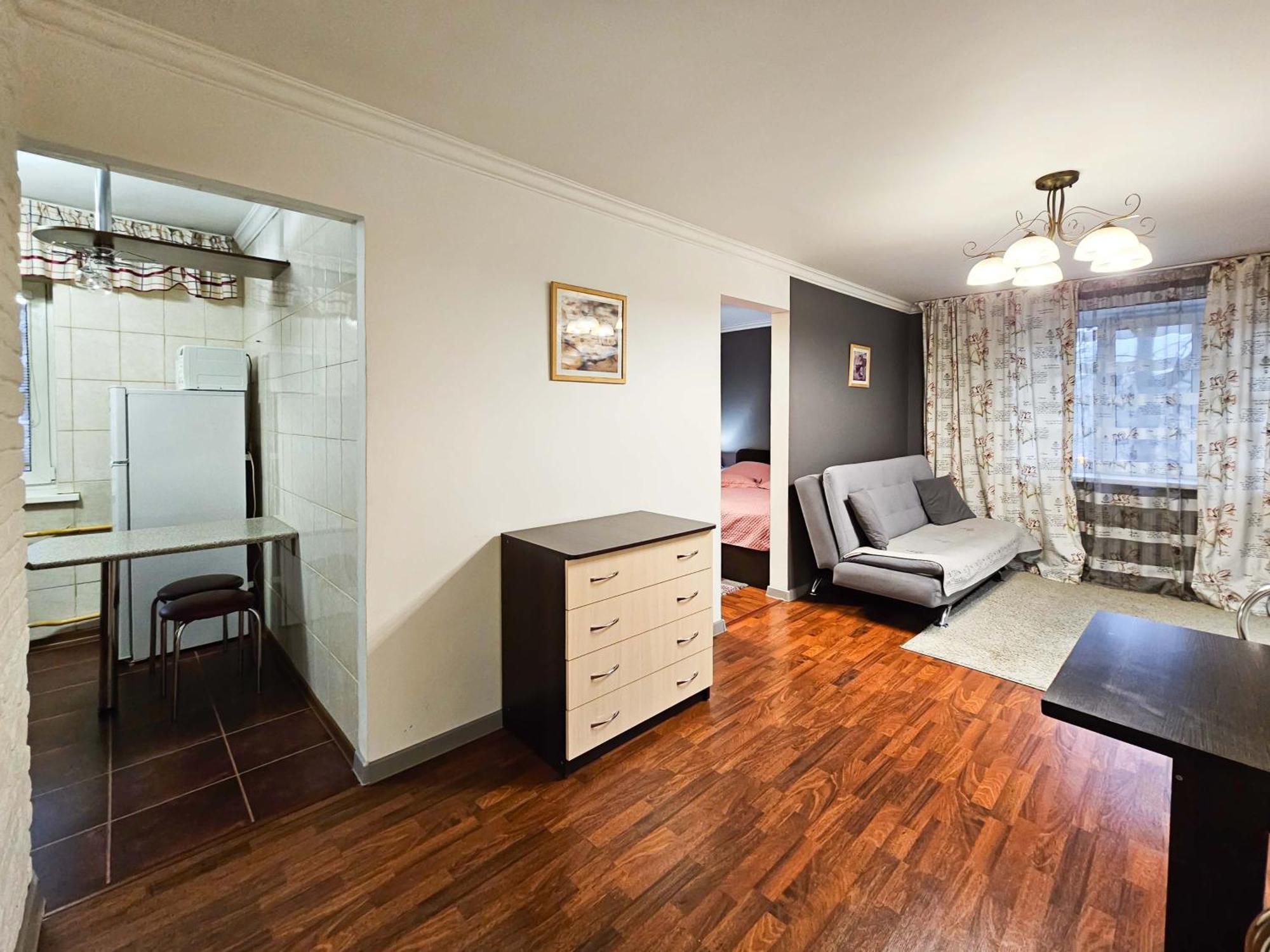 Nadezhda Apartments On The Nauryzbai Batyr 82 Алма Ата Екстериор снимка